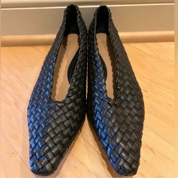 Bottega Veneta Shoes - Bottega Veneta Almond Toe Intrecciato Black Woven Leather Flats Size 40/10 EUC